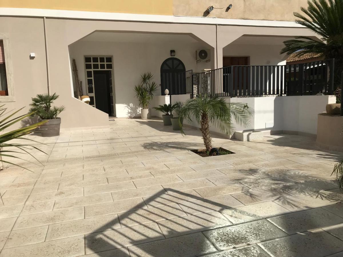 אבולה Scogliera Apartments מראה חיצוני תמונה