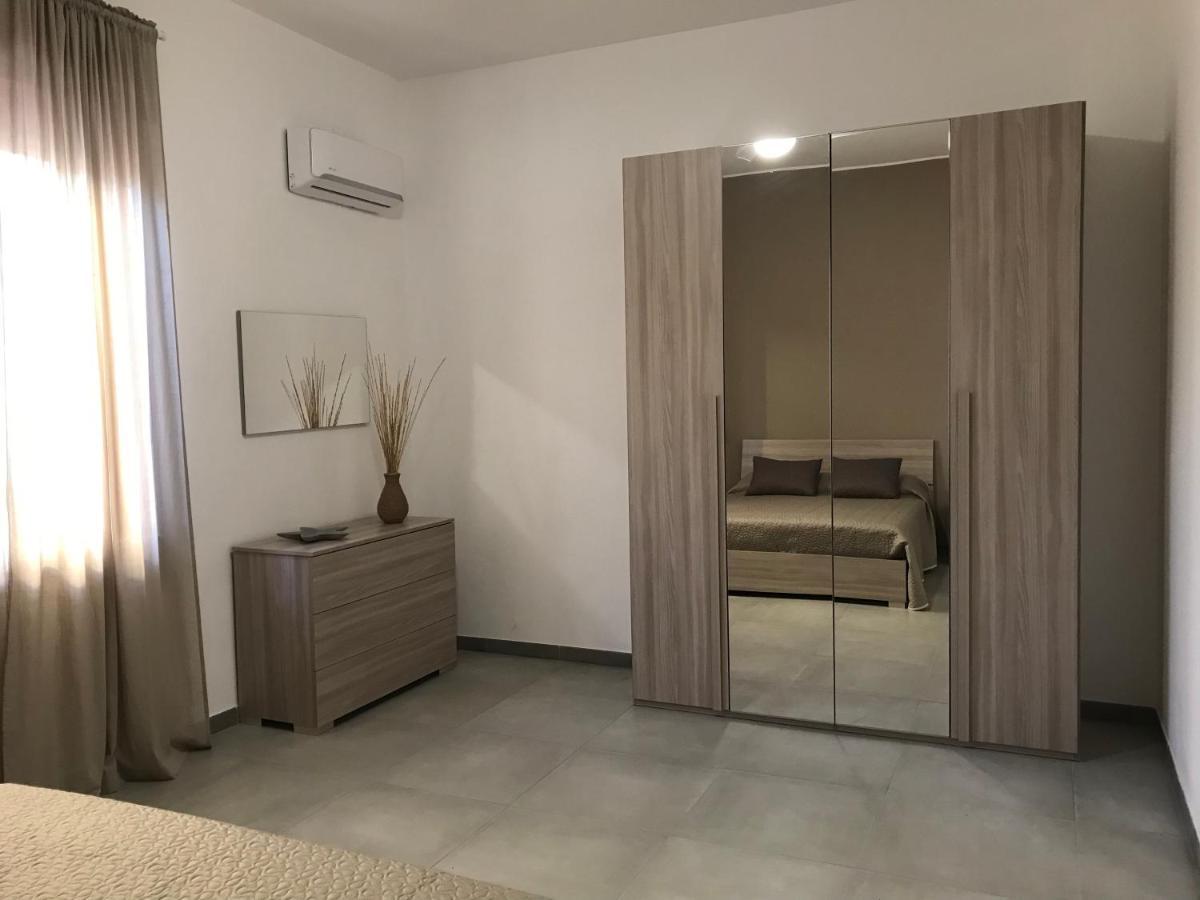 אבולה Scogliera Apartments מראה חיצוני תמונה