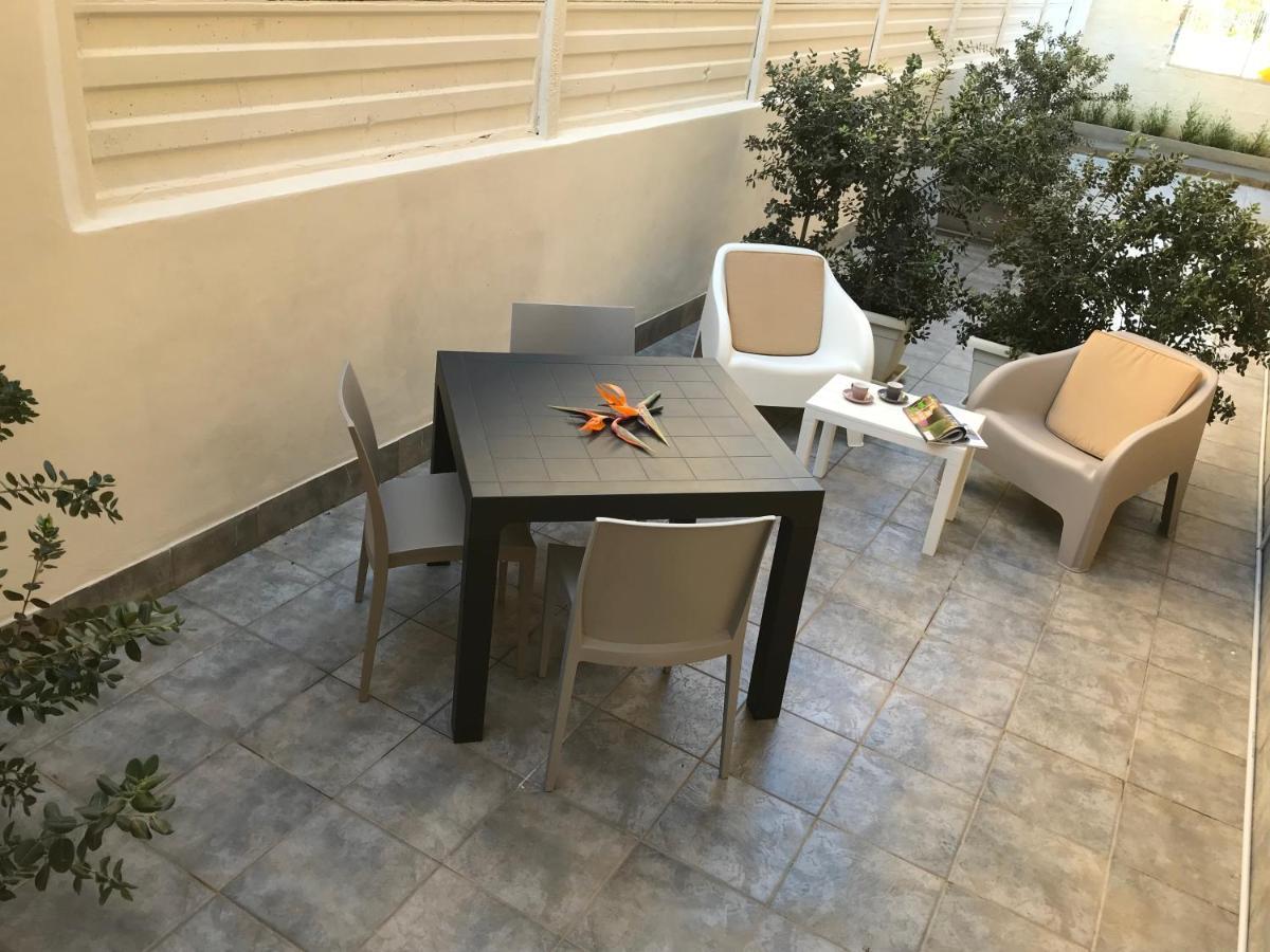 אבולה Scogliera Apartments מראה חיצוני תמונה