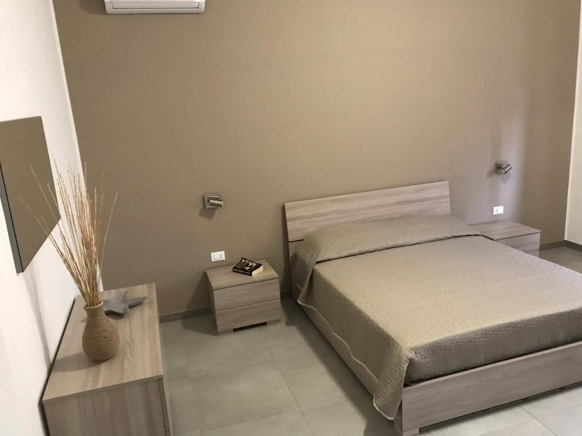 אבולה Scogliera Apartments מראה חיצוני תמונה