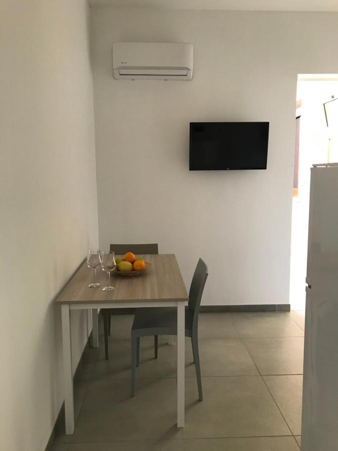 אבולה Scogliera Apartments מראה חיצוני תמונה