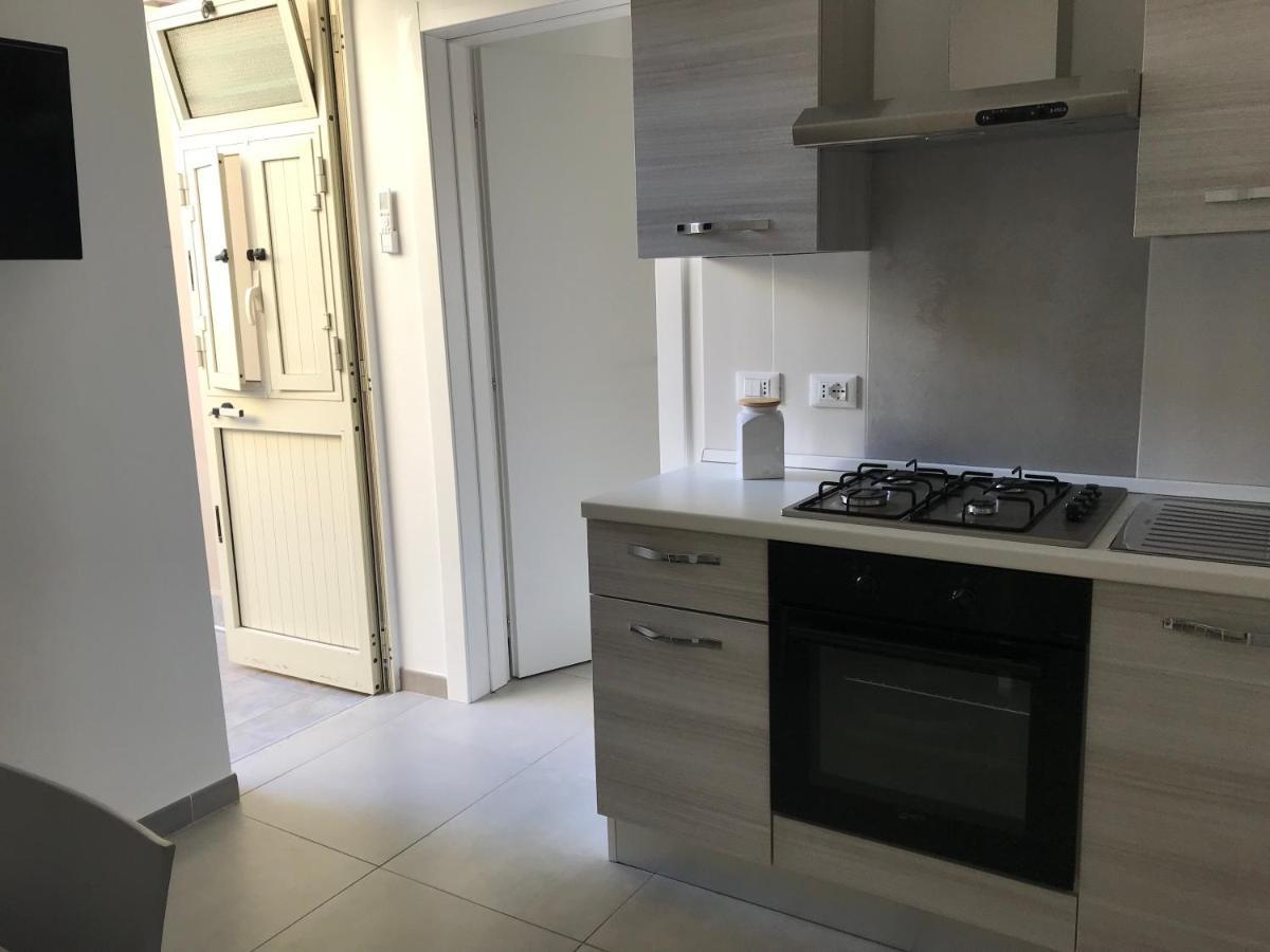 אבולה Scogliera Apartments מראה חיצוני תמונה