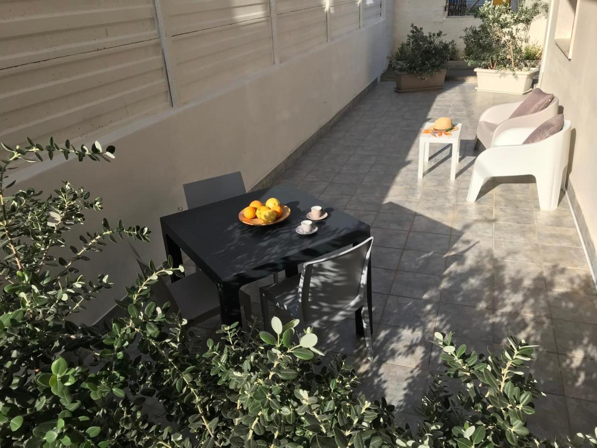 אבולה Scogliera Apartments מראה חיצוני תמונה