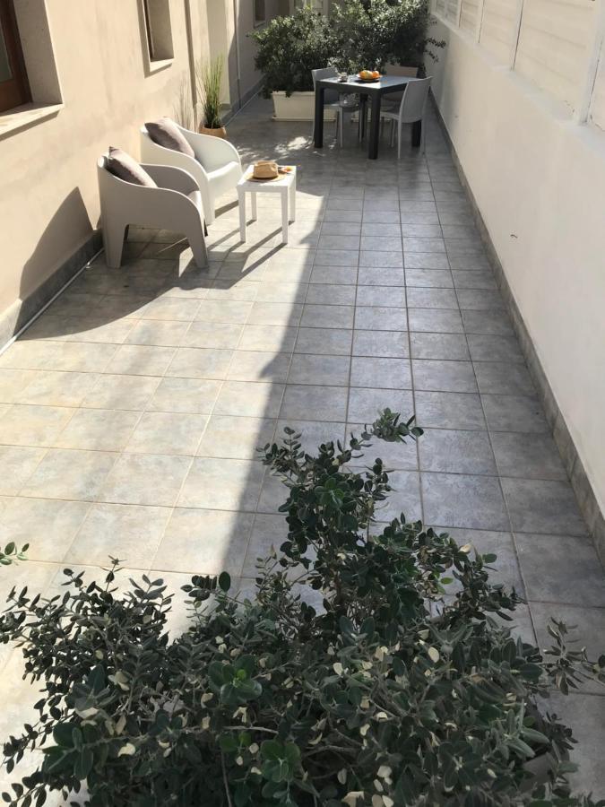 אבולה Scogliera Apartments מראה חיצוני תמונה