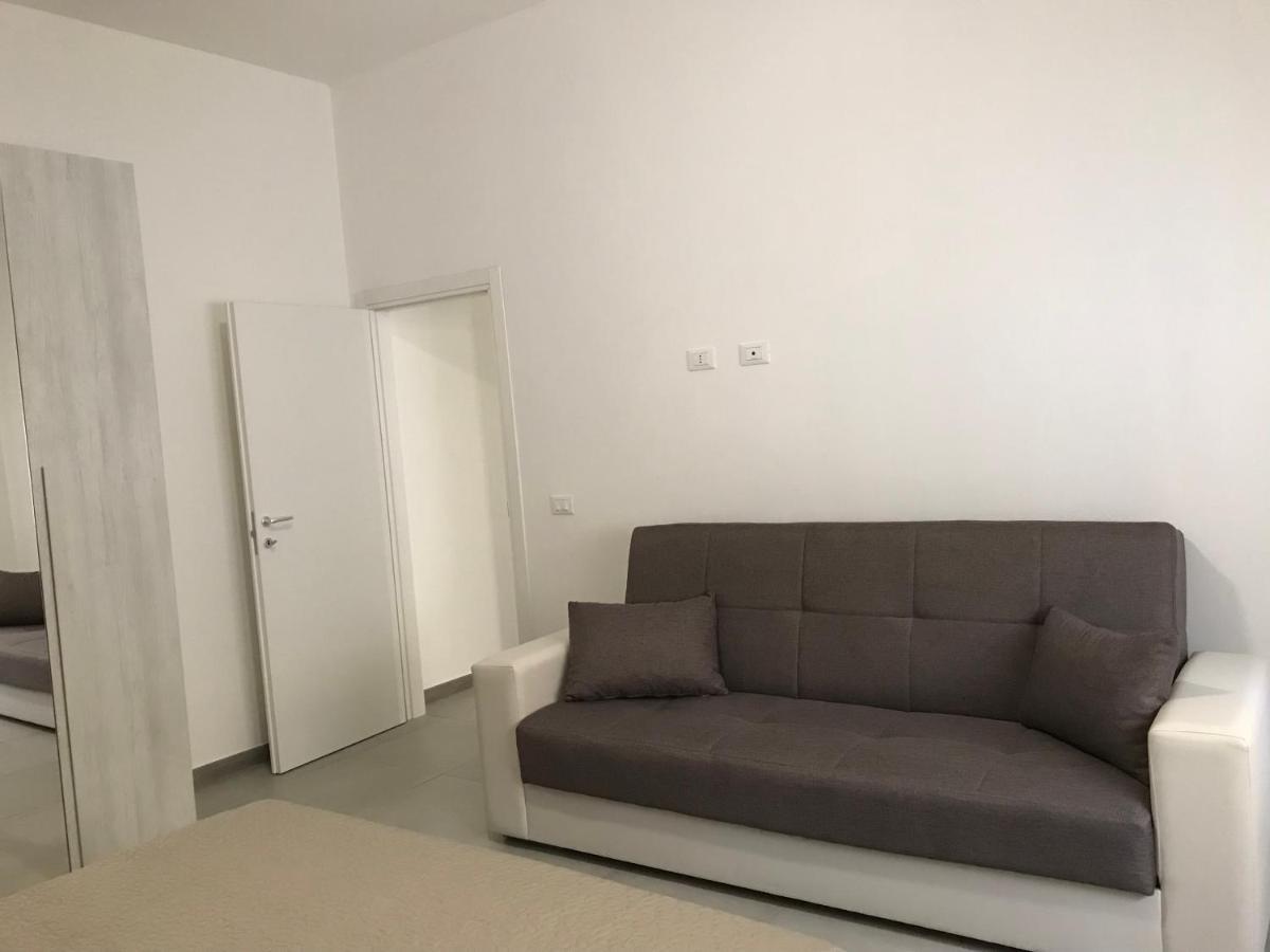 אבולה Scogliera Apartments מראה חיצוני תמונה