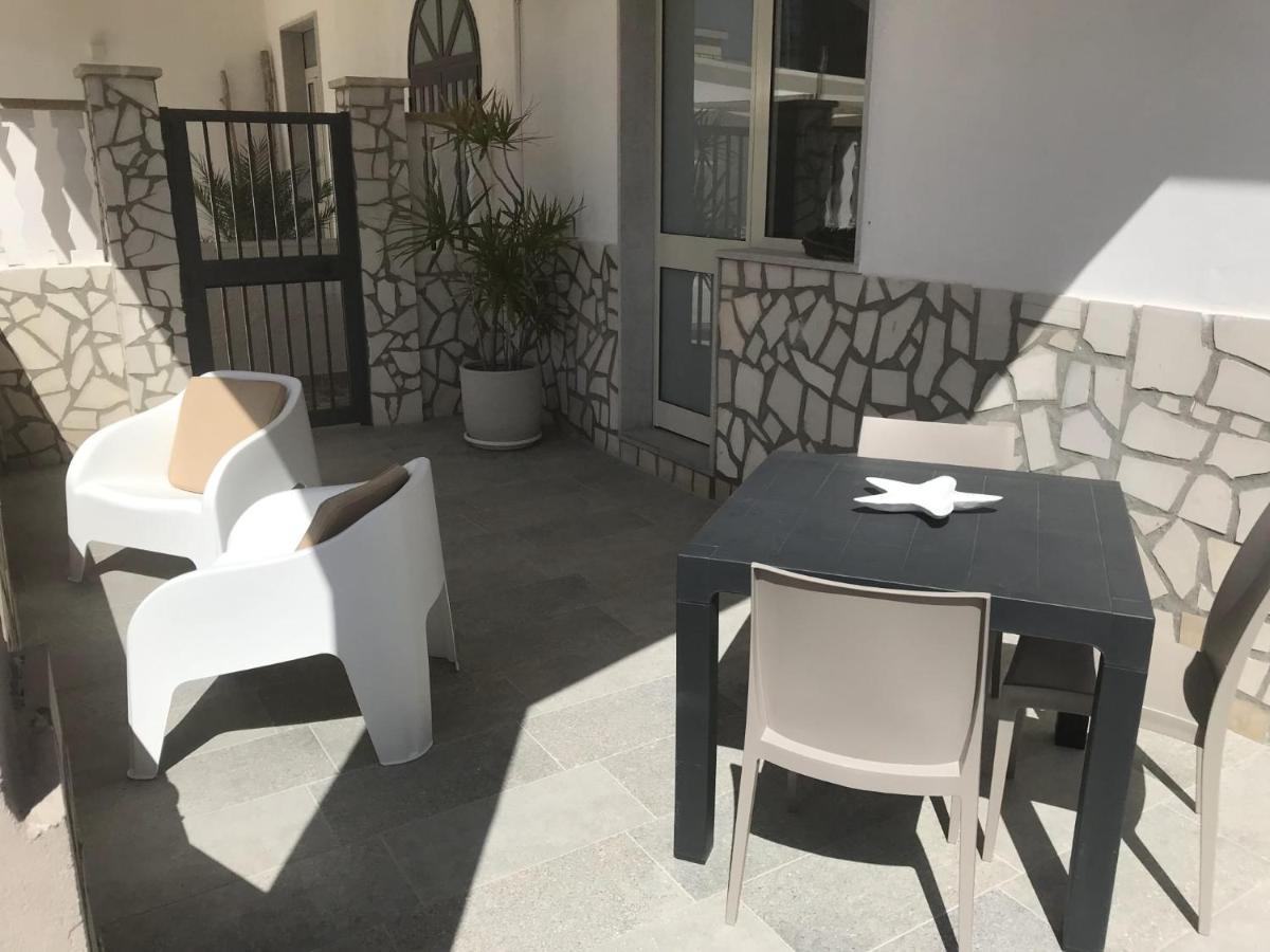 אבולה Scogliera Apartments מראה חיצוני תמונה