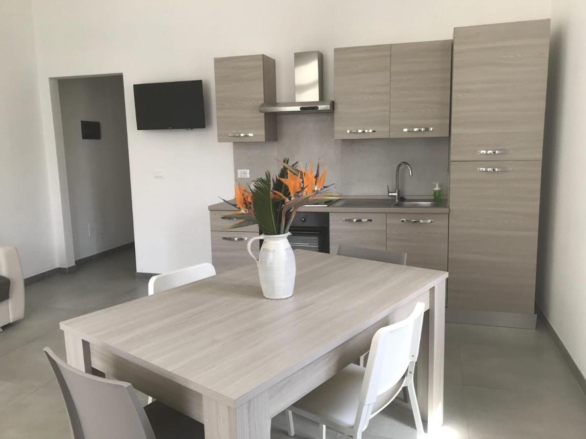 אבולה Scogliera Apartments מראה חיצוני תמונה